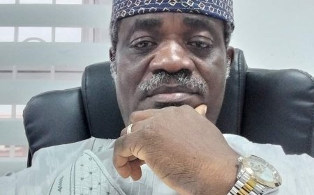 Nigeria Professor who learnt 19 vocation dies in road crash