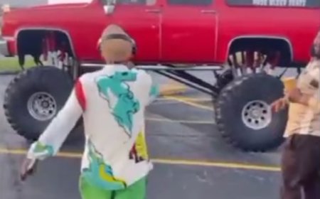 WATCH THE NEW VIRAL VIDEO OF PORTABLE THE SPIDERMAN CAUSING CACOPHONY OF REEACTIONS ON SOCIAL MEDIA