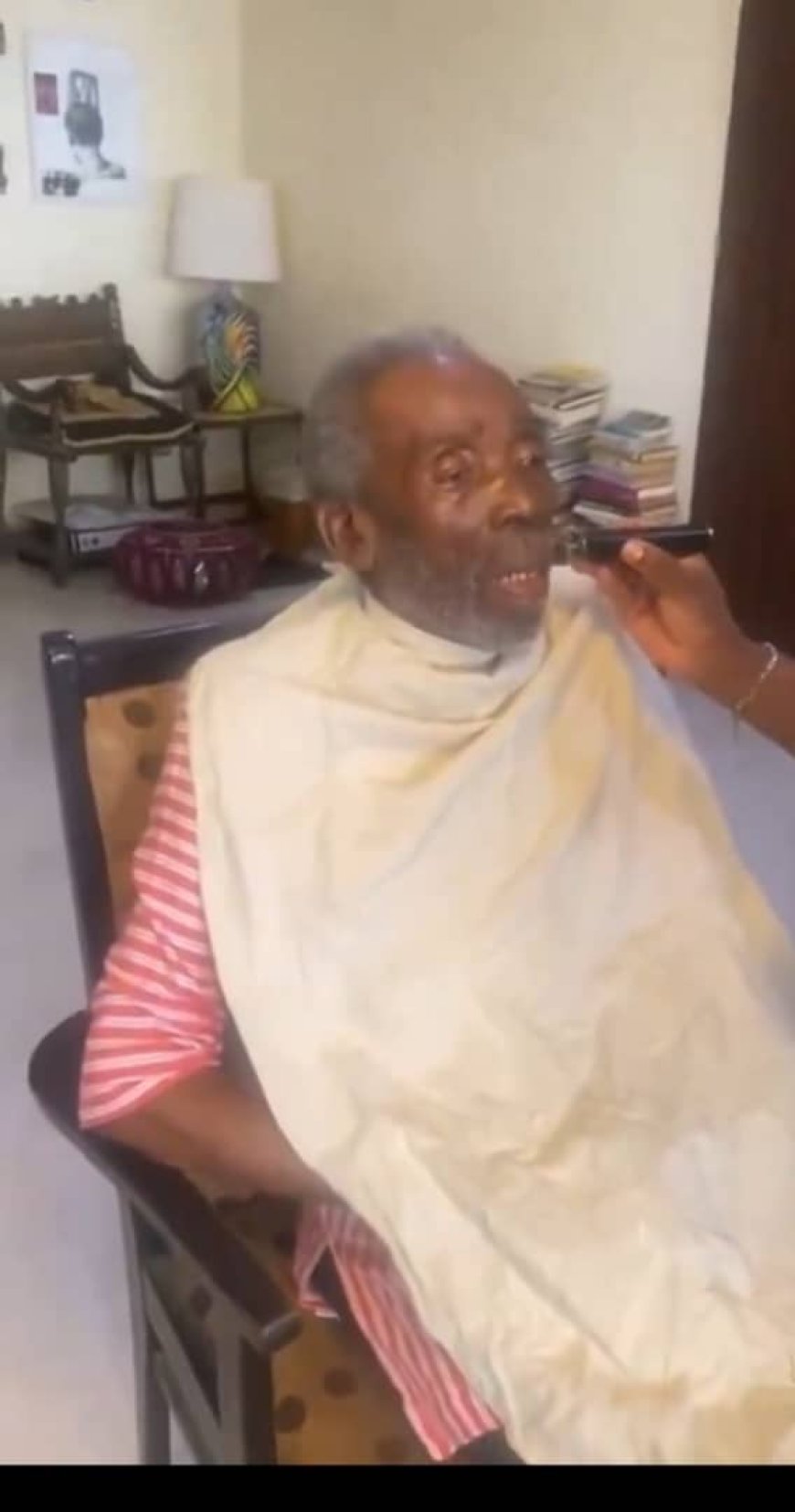 Death Rumours:Veteran Nollywood Actor Olu Jacobs is Alive Says Family