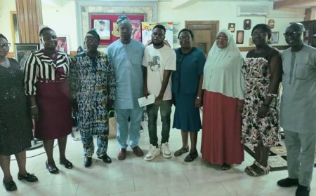 MAPOLY Alumnus, Engr. Adeniyi Akanni Donates ₦1 Million Scholarship To Best Students In Memory of Late Mathematics Teacher