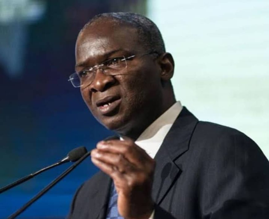 "Running Away is Not the Answer, Nigeria needs you Here”, Fashola Advises Nigerian Youths to Take Up Leadership Mantle