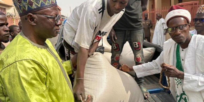 Ramadan Season: Kaduna Church Distribute Grains to Over 1,000 Muslims, Islamic Schools