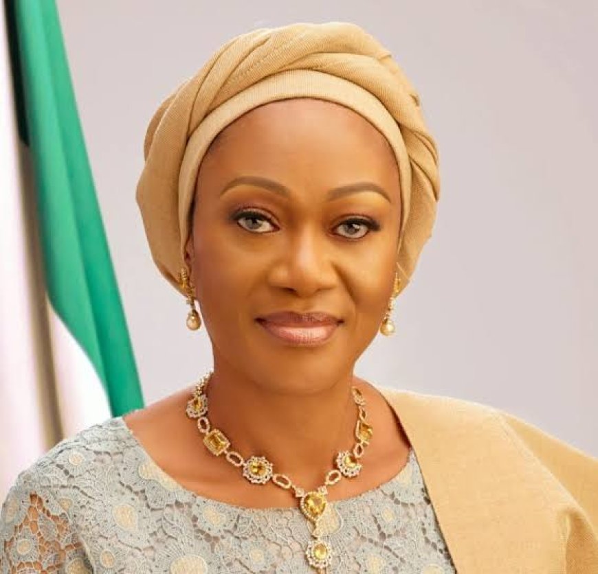 Food Scarcity: First Lady Empowers Over 300 Farmers in Ogun