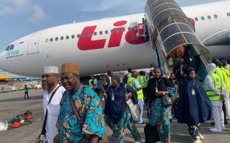 Hajj 2025: Over 400 Pilgrims of First Batch Arrives Lagos