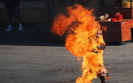 Drama as Nigerian Man Sets Self on Fire, Claims He is Heading to Paradise