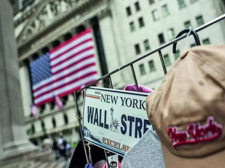 'America May Slide into Economic Recession' Experts Warns