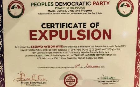 PDP Shows Pressmen Wike's Explosion Certificate