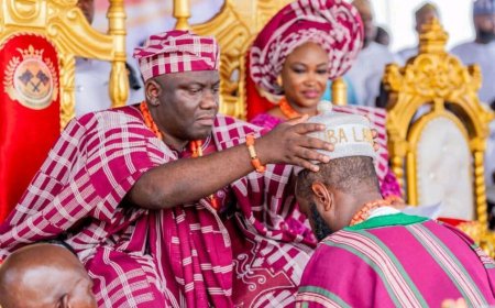 Oyo Agog As Alaafin of Oyo Installs Seyi Tinubu As Okanlomo of Yorubaland 