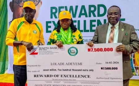 Jubilations As Abiodun Fulfils Promise, Rewards Team Ogun Medalists, Officials with Over N450 Million
