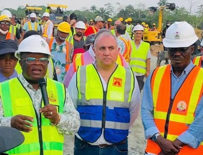 Minister of Works, Umahi Denies Rift With Julius Berger, Insists on Equal Standards